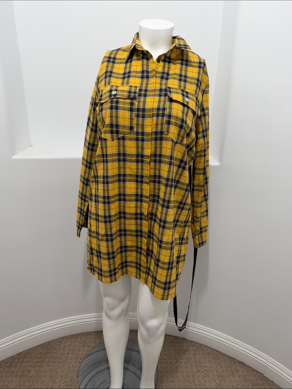 PrettyLittleThing Yellow & Black Plaid Long Sleeve Shirt Dress - Picture 3 of 5
